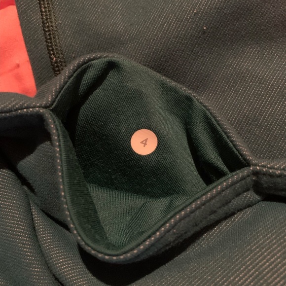 Lululemon leggings size 4 - Picture 3 of 3